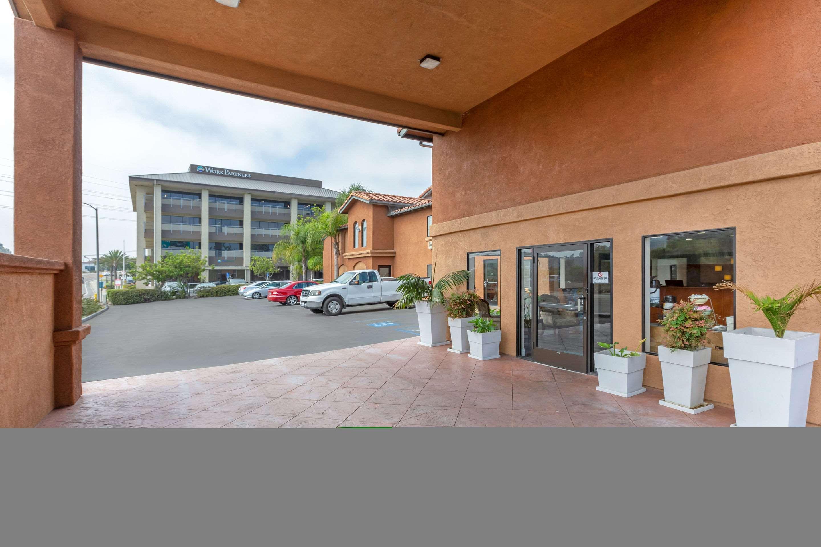 Quality Inn & Suites Oceanside Near Camp Pendleton Exterior foto