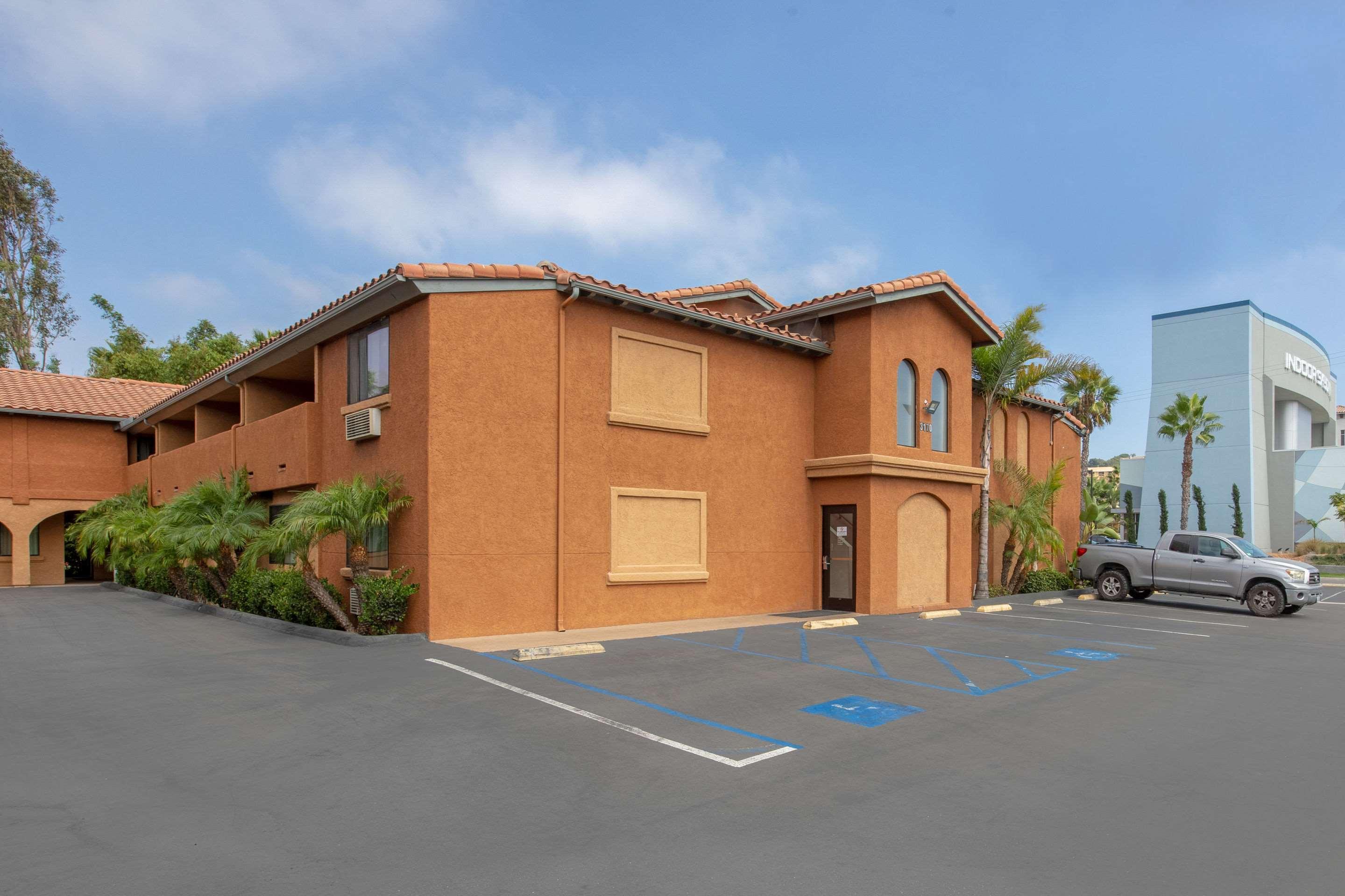 Quality Inn & Suites Oceanside Near Camp Pendleton Exterior foto